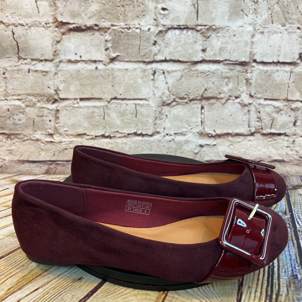 Great On U Women's Plum Large Buckle Closed Toe Slip On Ballet Flats Size 6/6.5